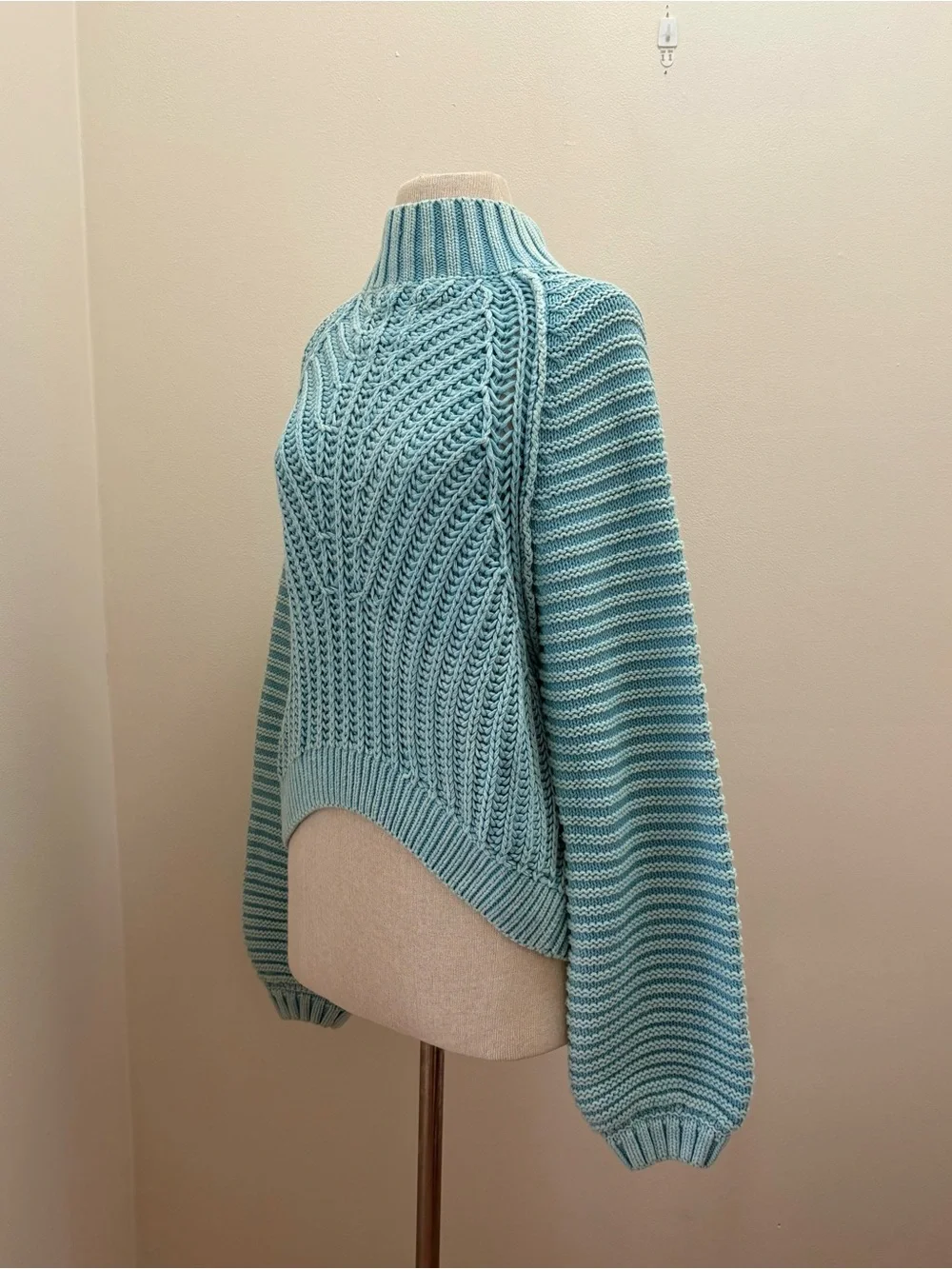 FREE PEOPLE Aqua Chunky Knit Balloon Sleeve Mock Neck Sweater Size Medium Boho